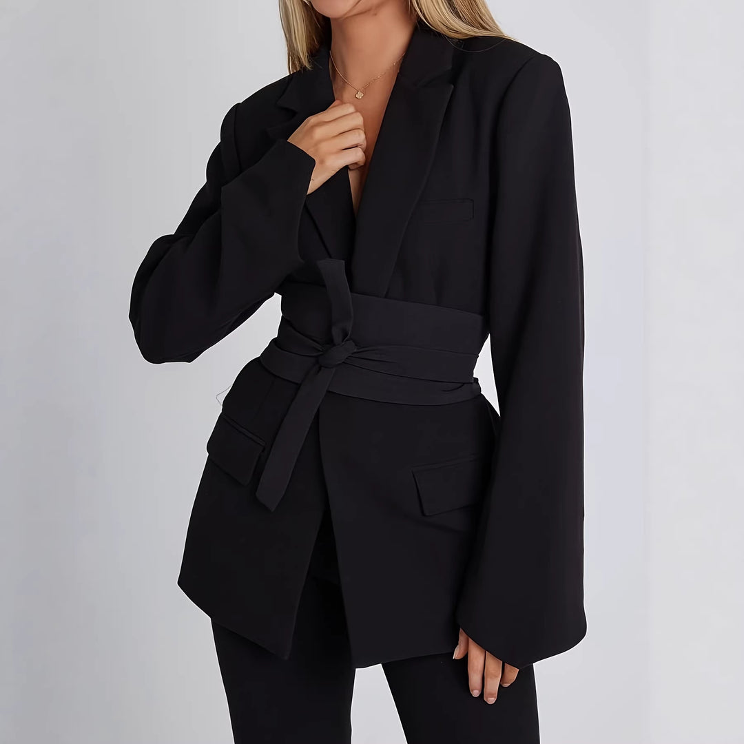 Dame elegant blazer med innsvingt snitt og praktisk belte Skjora