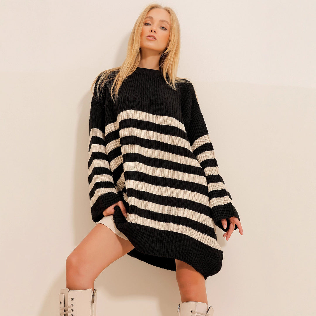 Dame Oversized Strikkekjole med Stripemønster Skjora