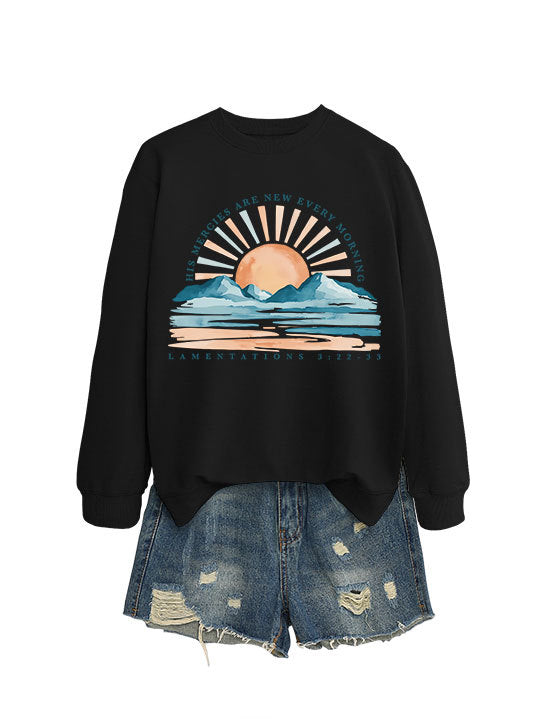 Kvinne sweatshirt med inspirerende soloppgang design og avslappet passform Skjora