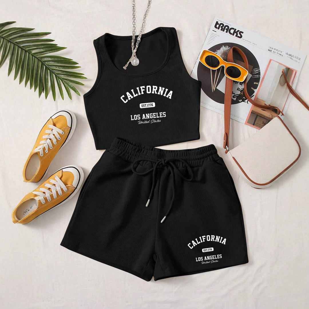 Damer sporty todelt sett med topp og shorts Skjora