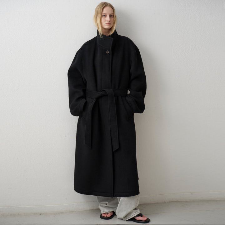 Women's elegant and oversized wool coat Skjora