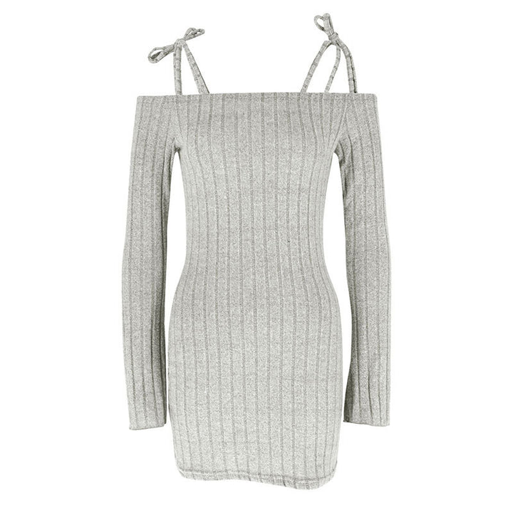 Dame Off-Shoulder Minikjole med volangdetaljer og fin ribbestrikk Skjora