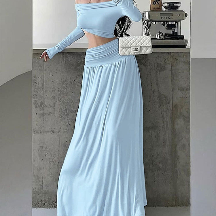 Dame maxikjole med elegant rynking og off-shoulder design Skjora