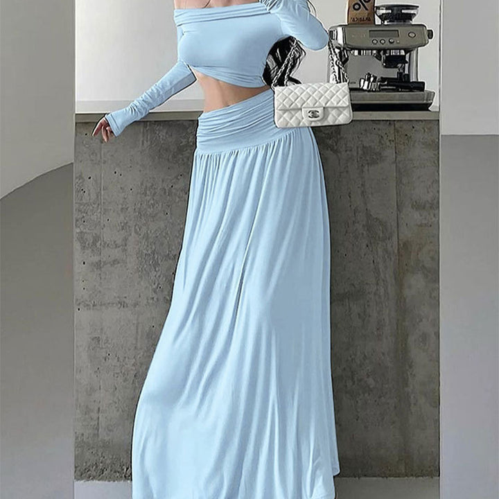 Dame maxikjole med elegant rynking og off-shoulder design Skjora