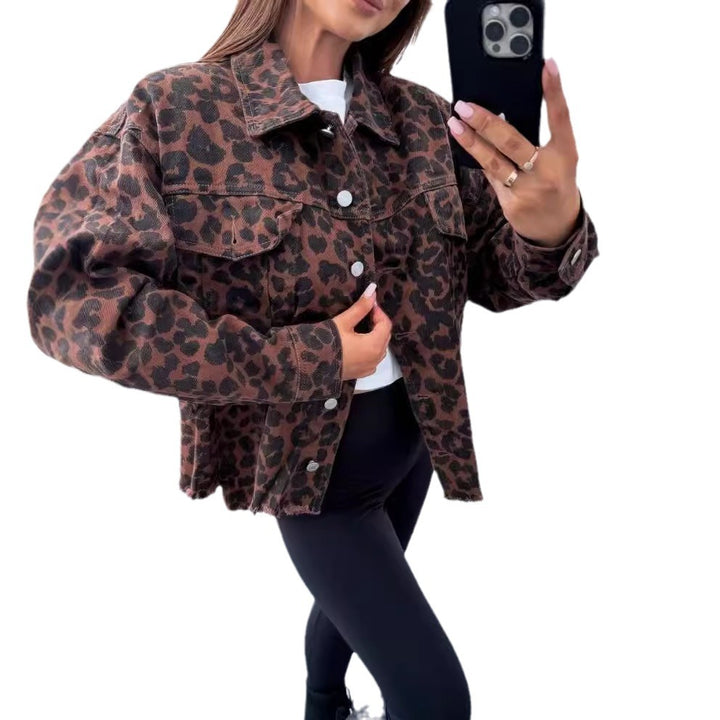 Dames casual denimjakke med dyremønster og frynset hem Skjora