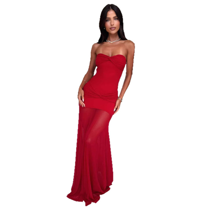 Kvinne Elegant Maxi Kjole med Rynket Bodice og Flytende Skjørt Skjora