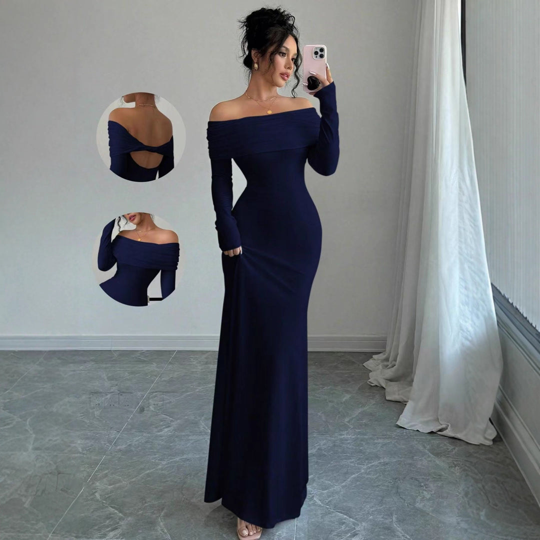 Dame Elegante Off-Shoulder Maksikjole med figurnær passform og lange ermer Skjora