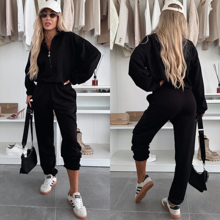Damer sporty sweat-set med høy krage fra Skjora