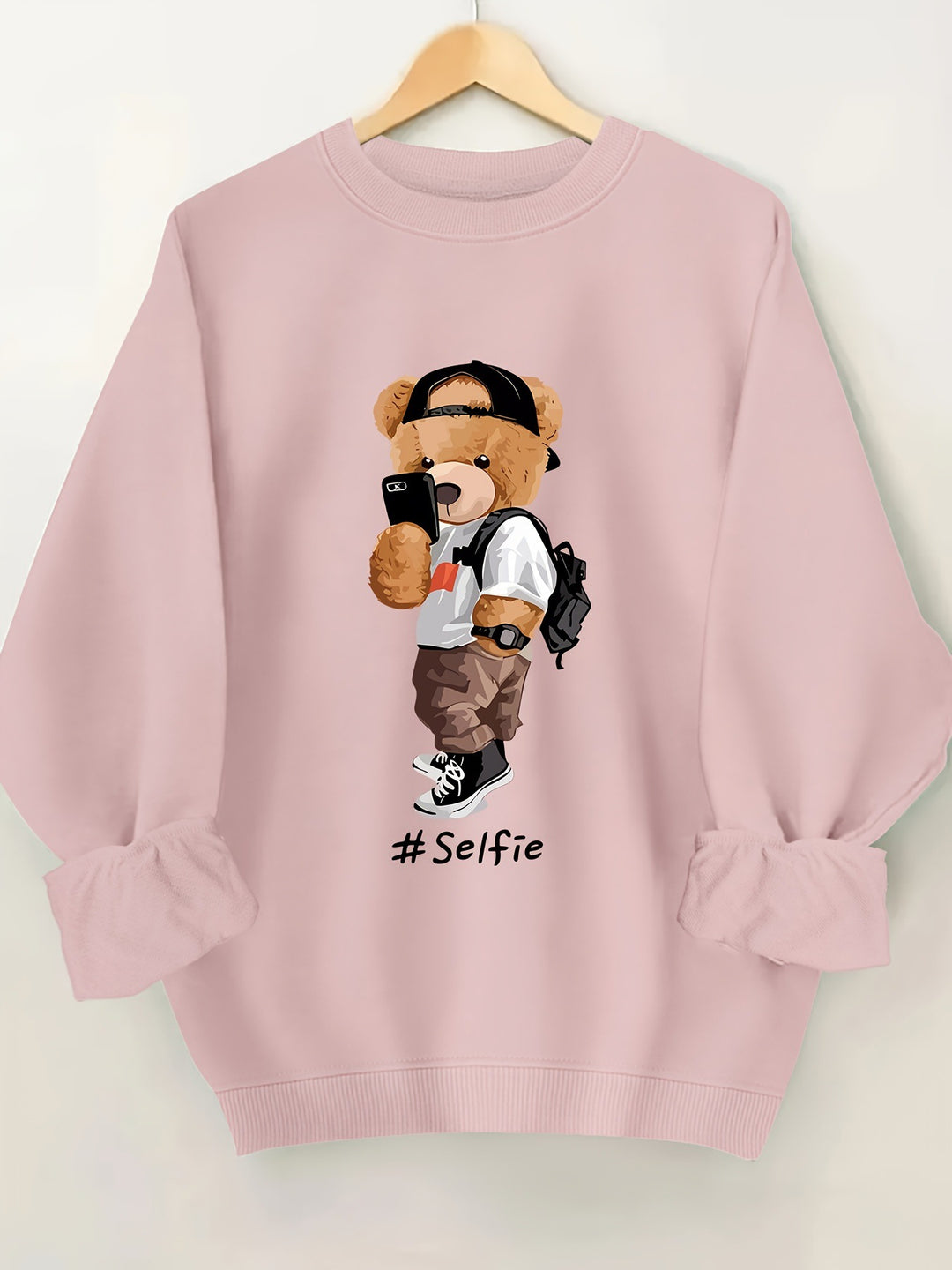 Dame sweatshirt med kunstnerisk bjørnedesign og avslappet passform Skjora