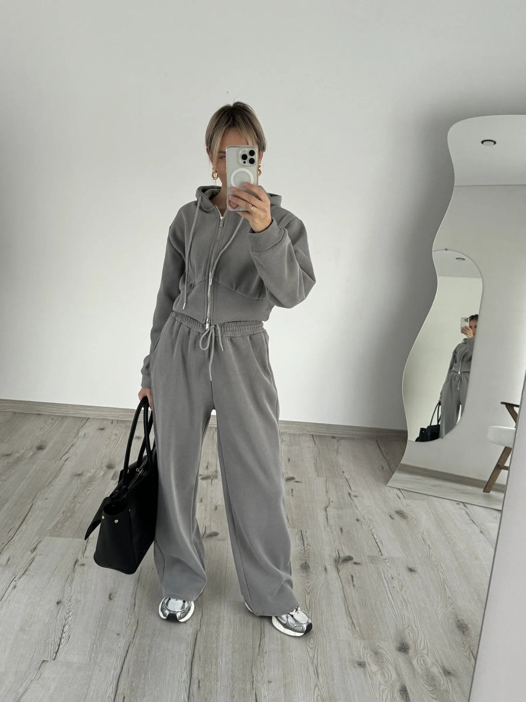 Women's Cozy Fleece Set with Hoodie and Elastic Waistband Skjora
