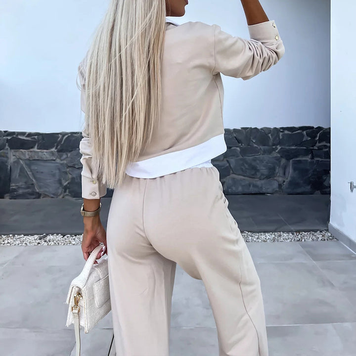 Kvinne casual sports loungewear-sett med stilfull krage og komfortabel passform
