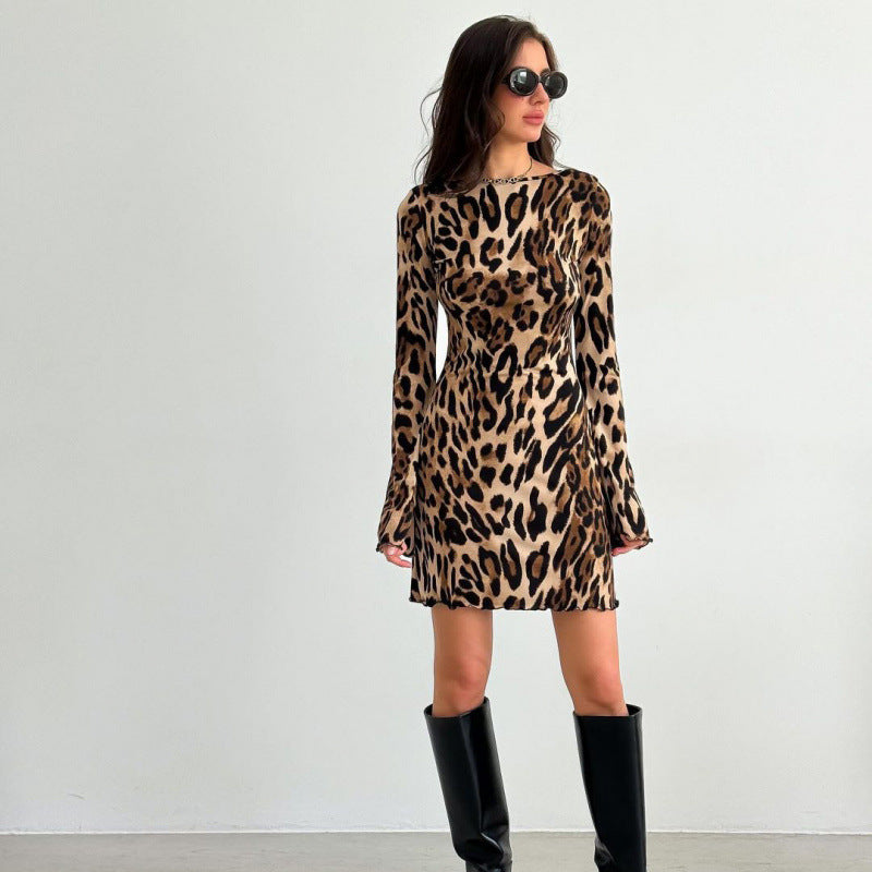 Dame mini-kjole med lange ermer i leopardmønster Skjora