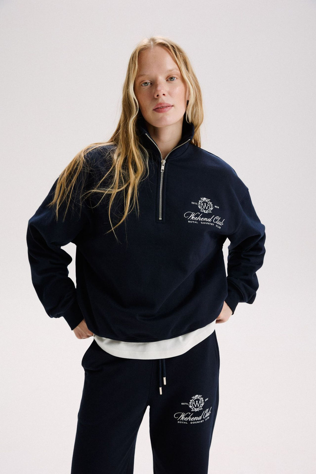 Kvinnelig sporty zip genser med en uformell skjæring og elegant broderi Skjora