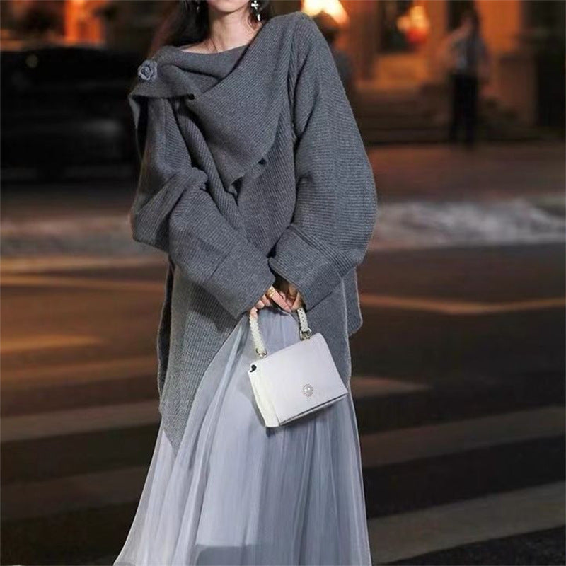 Kvinners casual oversized strikket genser med asymmetrisk snitt og mykt materiale Skjora