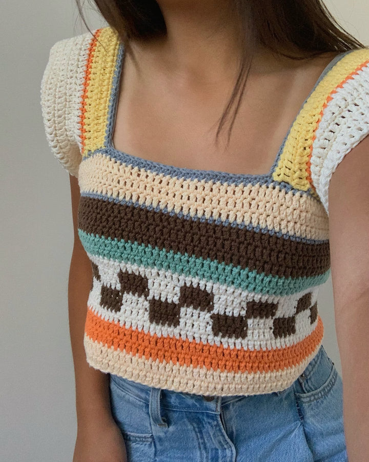 Damer heklet Crop-Top med fargerik stripemønster og firkantet utringning Skjora