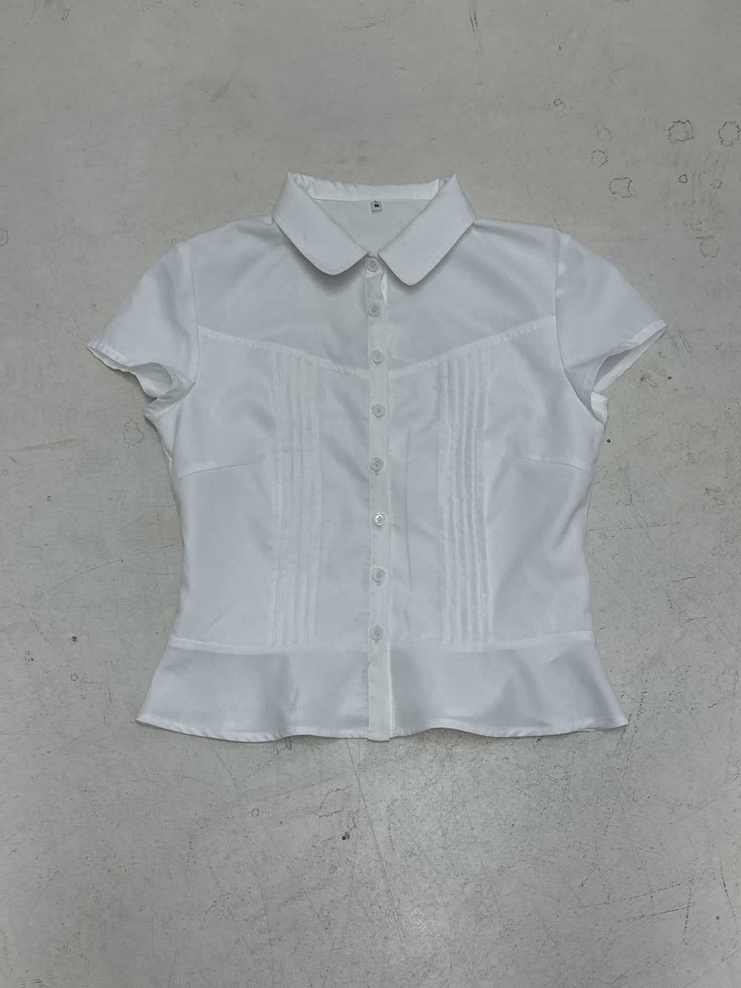 Damen kortermet skjortebluse med innsnevret snitt og elegante rynker Skjora