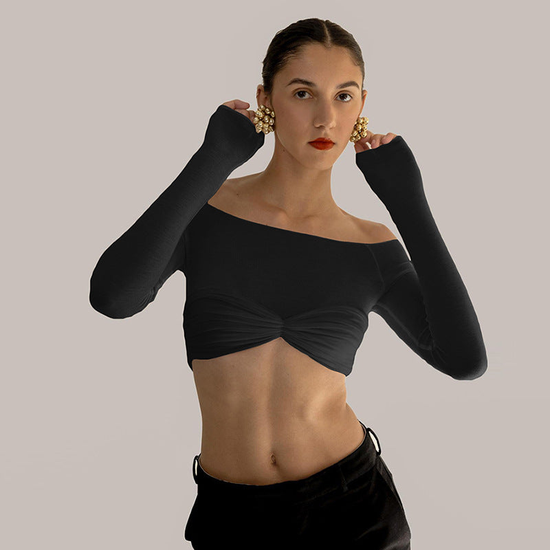 Dame Langermet Cropped Top med rynket design og off-shoulder look Skjora