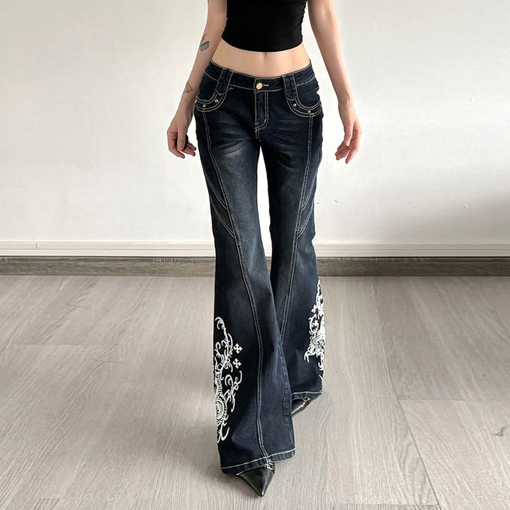Damejeans med utsvingte ben og elegant broderi Skjora