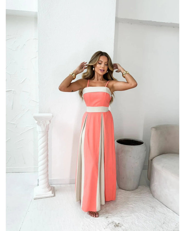 Kvinne maxi kjole med elegant drapering Skjora