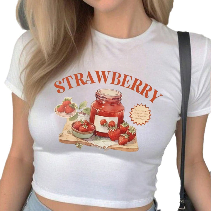 Dame crop-top med kreativt jordbærdesign og tettsittende snitt Skjora