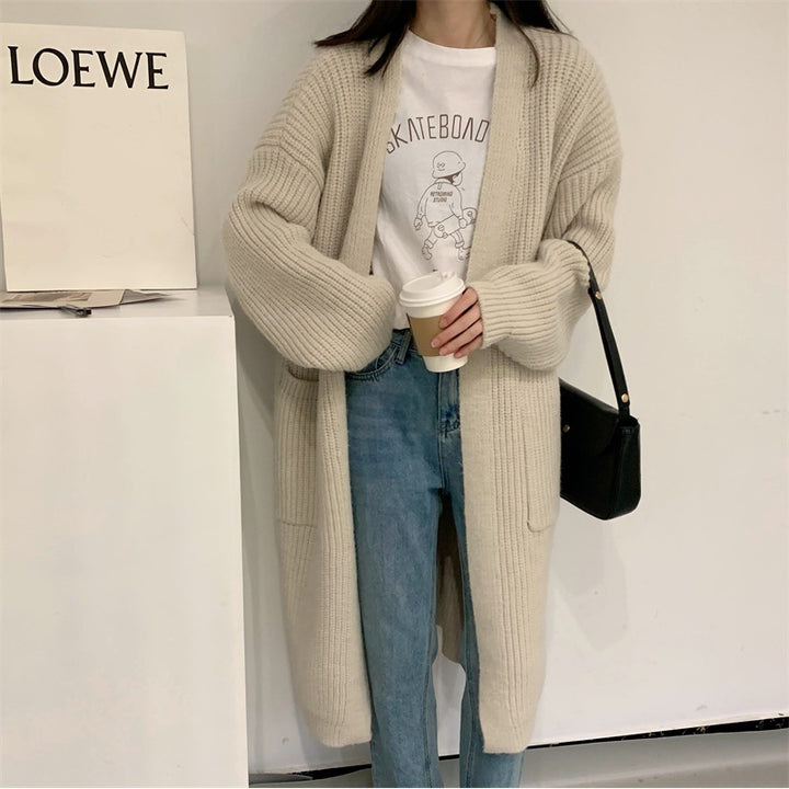 Kvinnes Plus Size Strikket Cardigan med Casual Snitt og Lommer Skjora