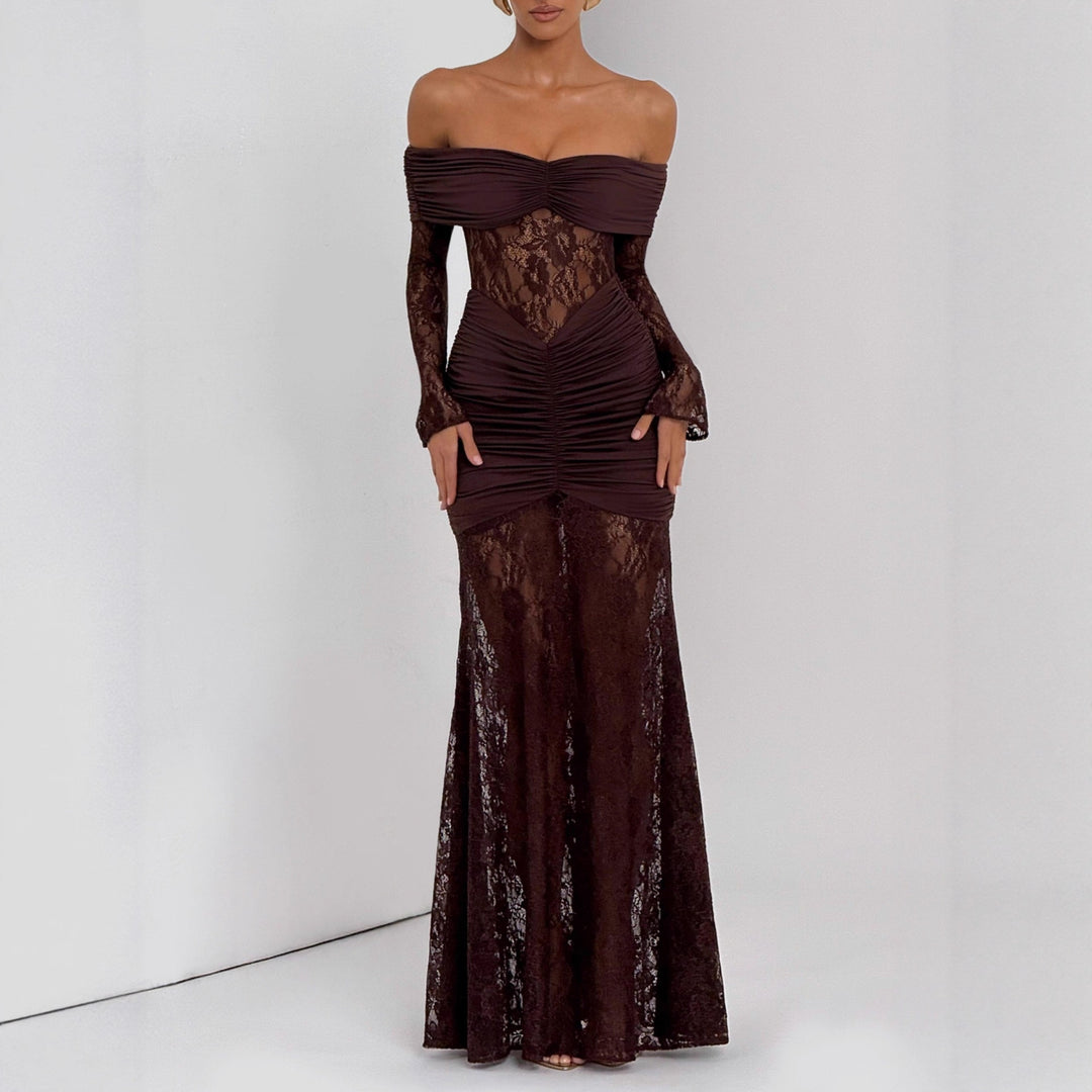 Dame Elegant spiss maxikjole med elegant off-shoulder design og rynker Skjora