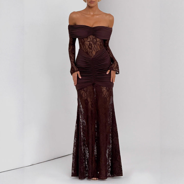 Dame Elegant spiss maxikjole med elegant off-shoulder design og rynker Skjora
