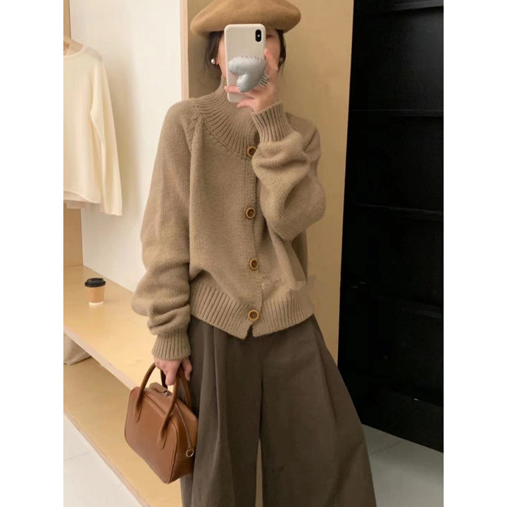 Damer Casual Cardigan med Kontrasterende Knapper og Casual Snitt Skjora