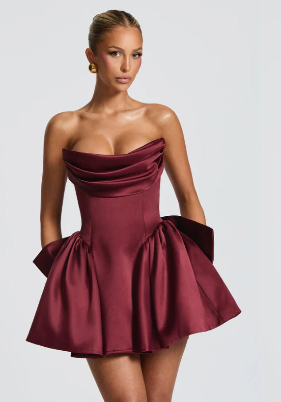 Damen Bandeau Cocktailkleid mit fließendem Rock und schwingendem Saum Skjora