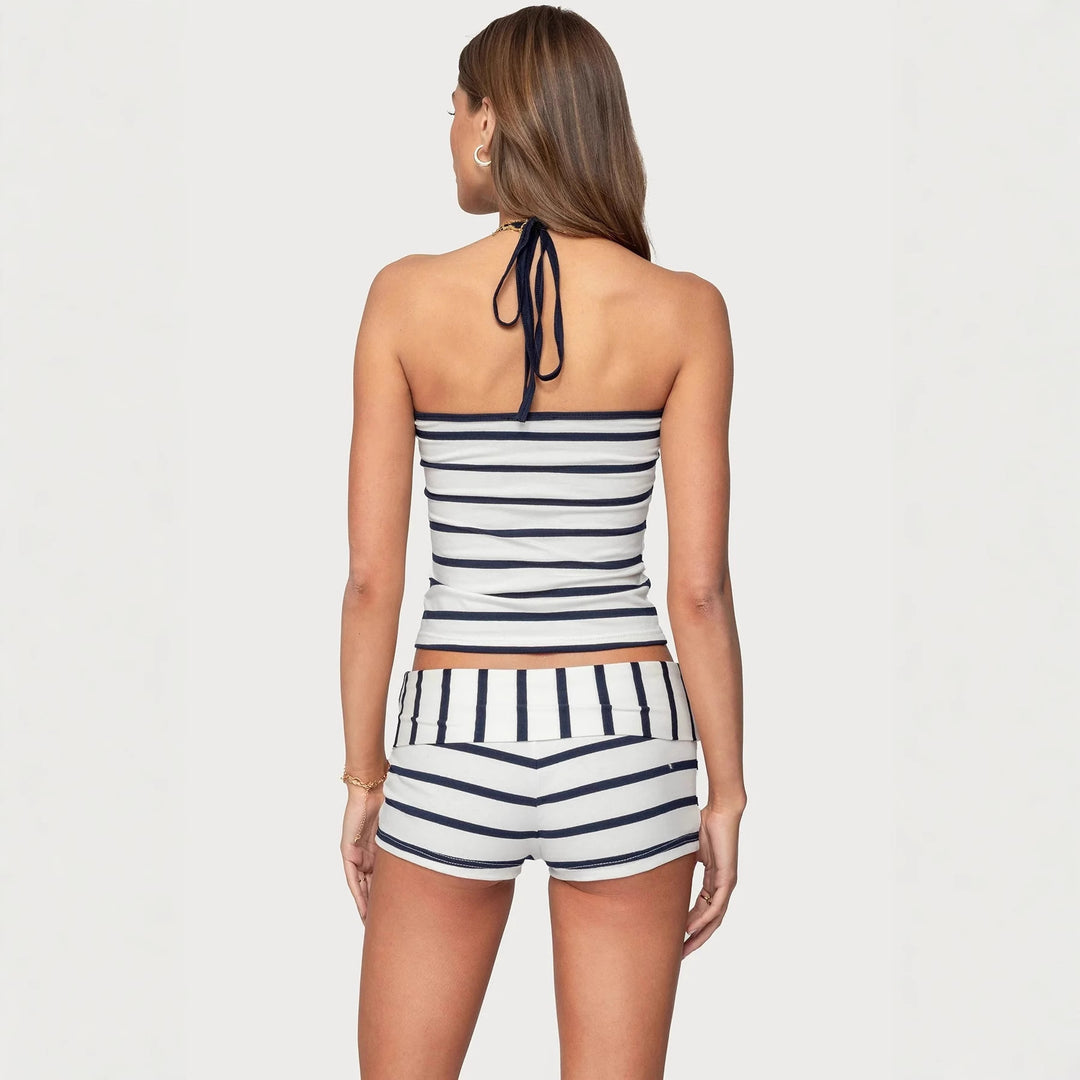 Dame Sporty sett med stripete design og komfortable shorts Skjora