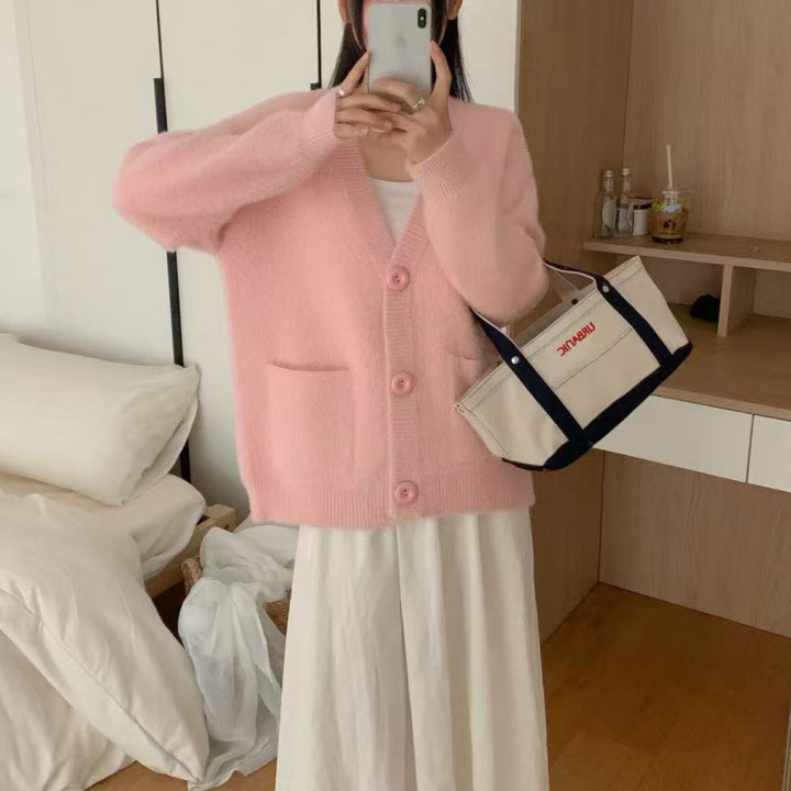 Kvinnes Fluffy Knappe Cardigan med Elegante Lommer Skjora