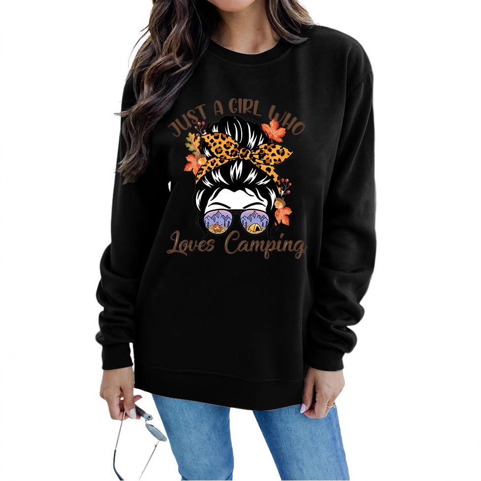 Kvinne sweatshirt med kunstnerisk campingmotiv Skjora