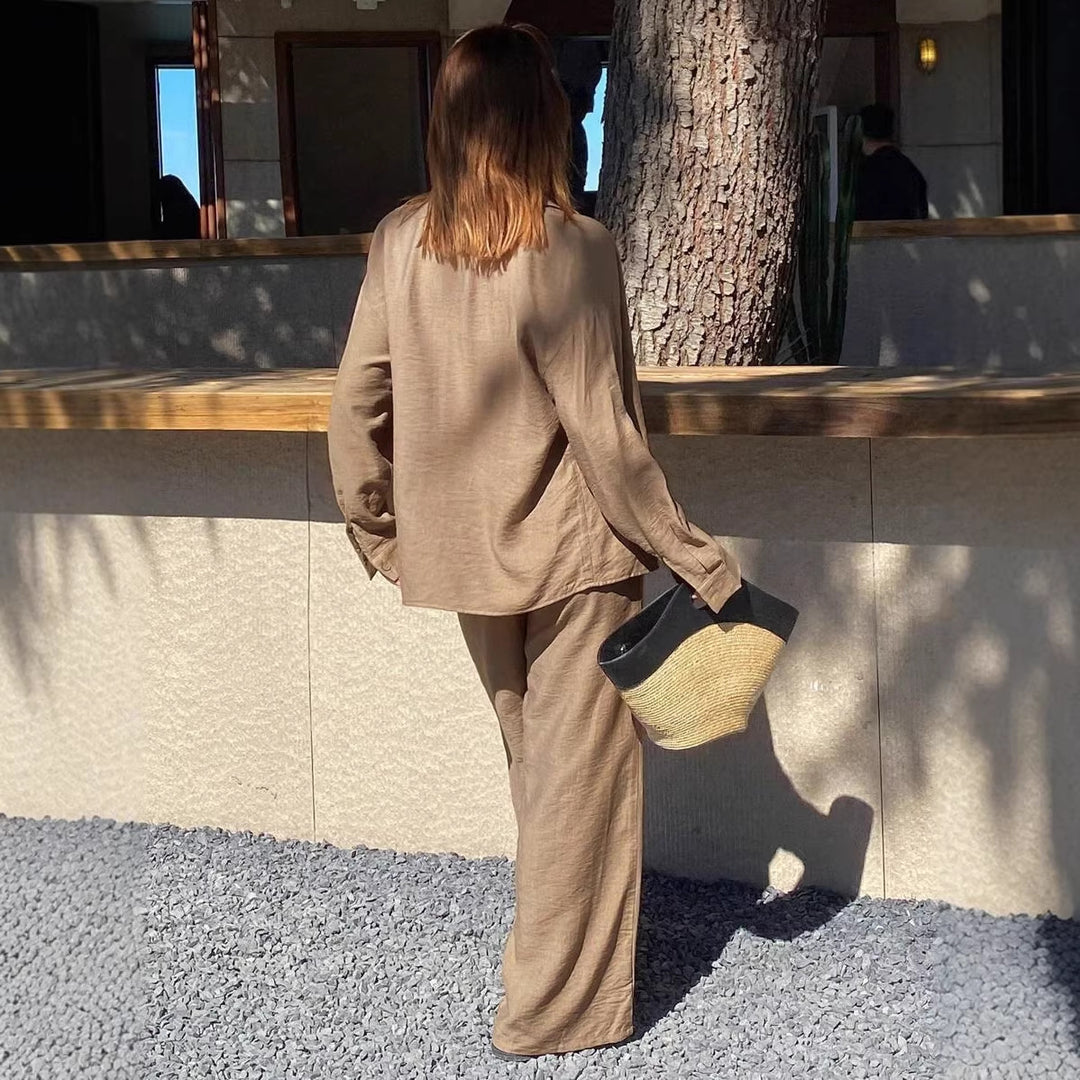 Dame Komfortabel Lounge-set laget av lett stoff med elegante detaljer Skjora