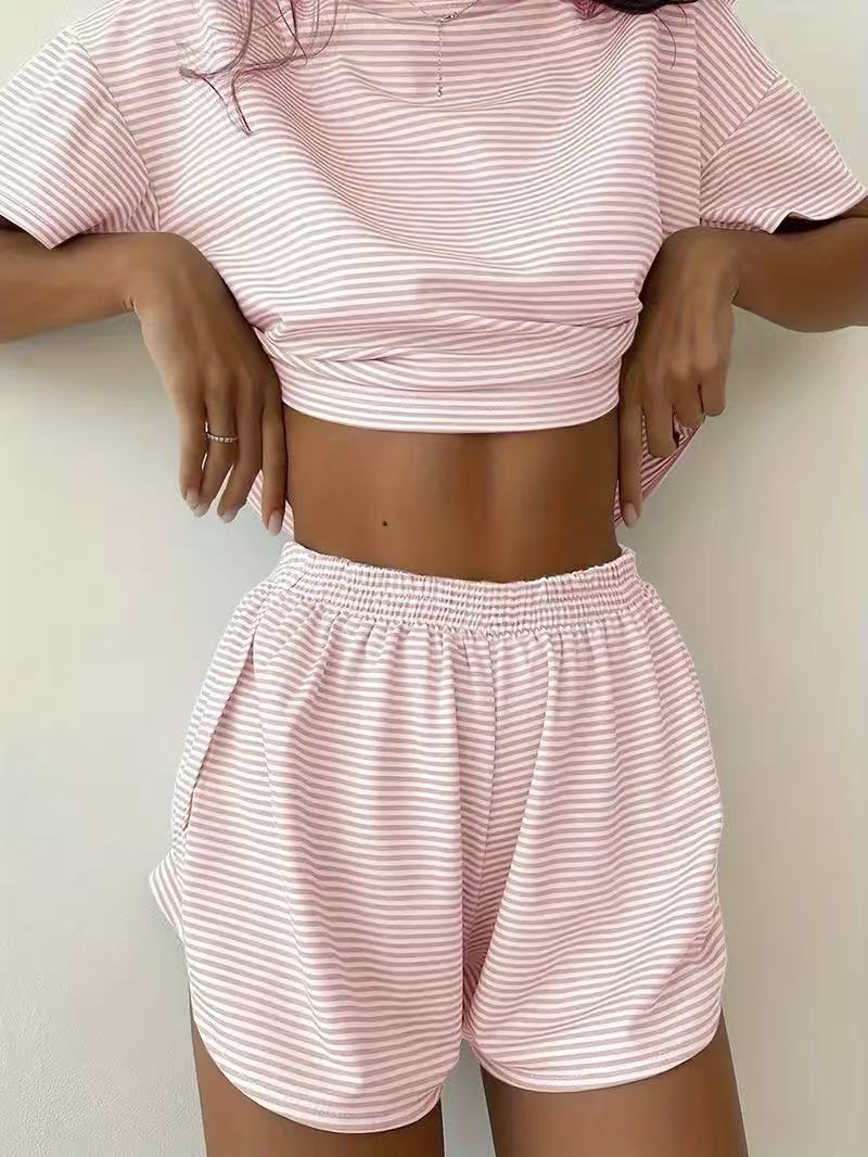 Damer avslappet Crop-Top og Short-set med stripete mønster Skjora