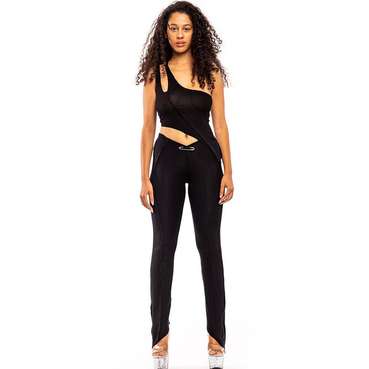 Dame asymmetrisk jumpsuit med moderne cut-out og elegant midjeform Skjora