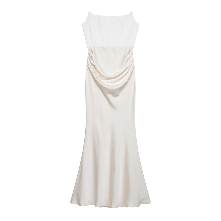 Dame lang satin aften kjole med elegant drapering Skjora