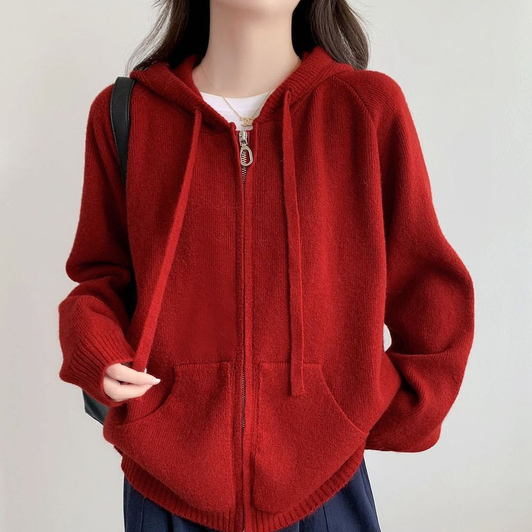 Damenes oversized hettegenser med kort snitt og praktiske lommer Skjora