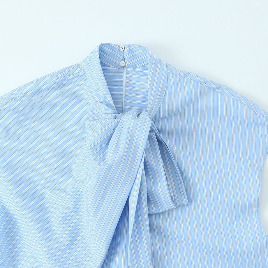 Damer skjorte med dekorativ sløyfe og elegant stripeutseende Skjora
