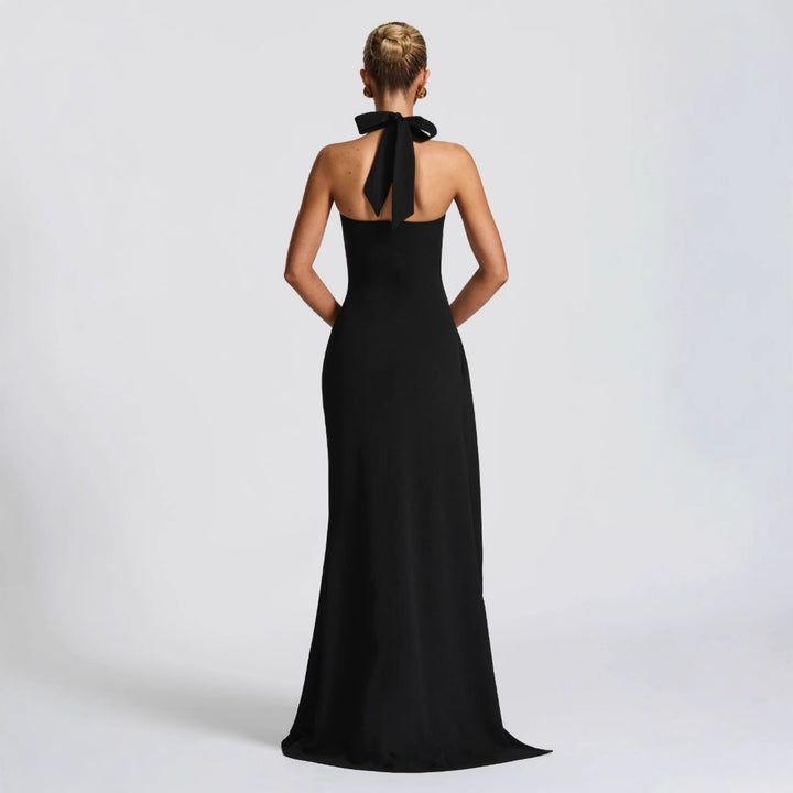 Dame Elegant kveldsdrakt med raffinert splitt og strapless design Skjora