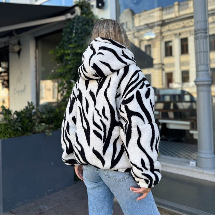 Damer's koselige fleecejakke med oversized passform Skjora