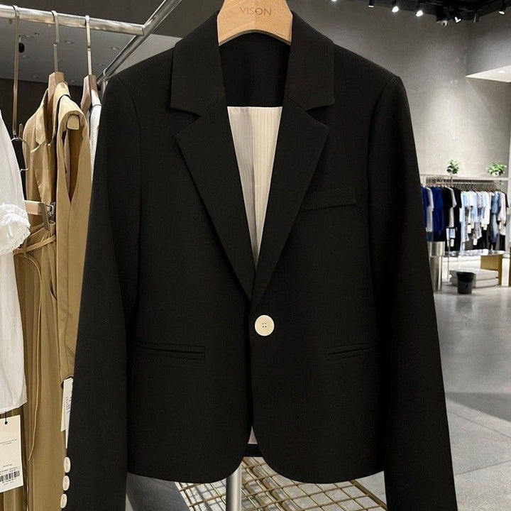 Dame elegant og skreddersydd blazer med slanke reverser Skjora
