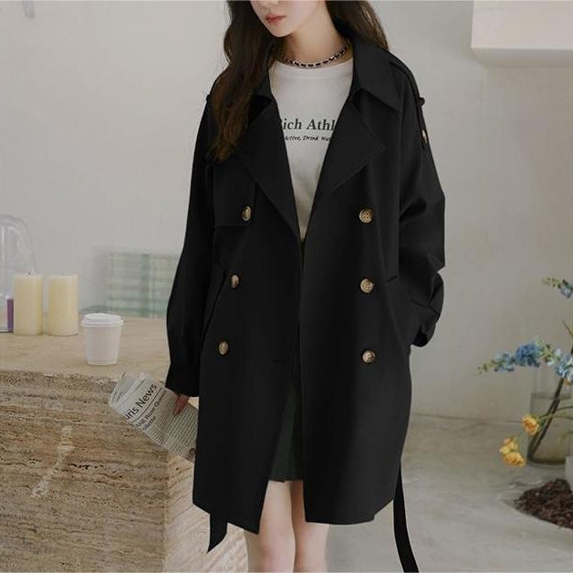 Damer casual trench coat med belte og klassiske knappdetaljer Skjora