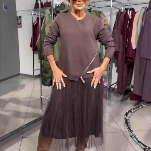 Kvinnes trendy, asymmetrisk genser med draping Skjora