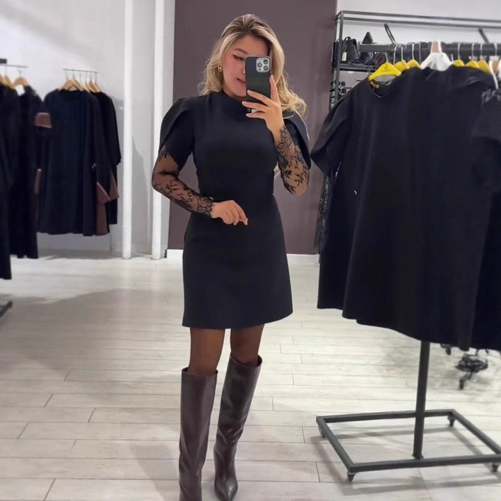 Kvinnes Elegant Kjole med Blonder og Fitted Snitt Skjora