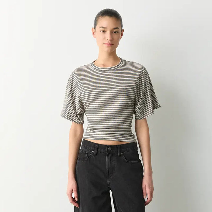 Damer moderne kortermet topp med avslappet stripemønster og elegant snitt Skjora
