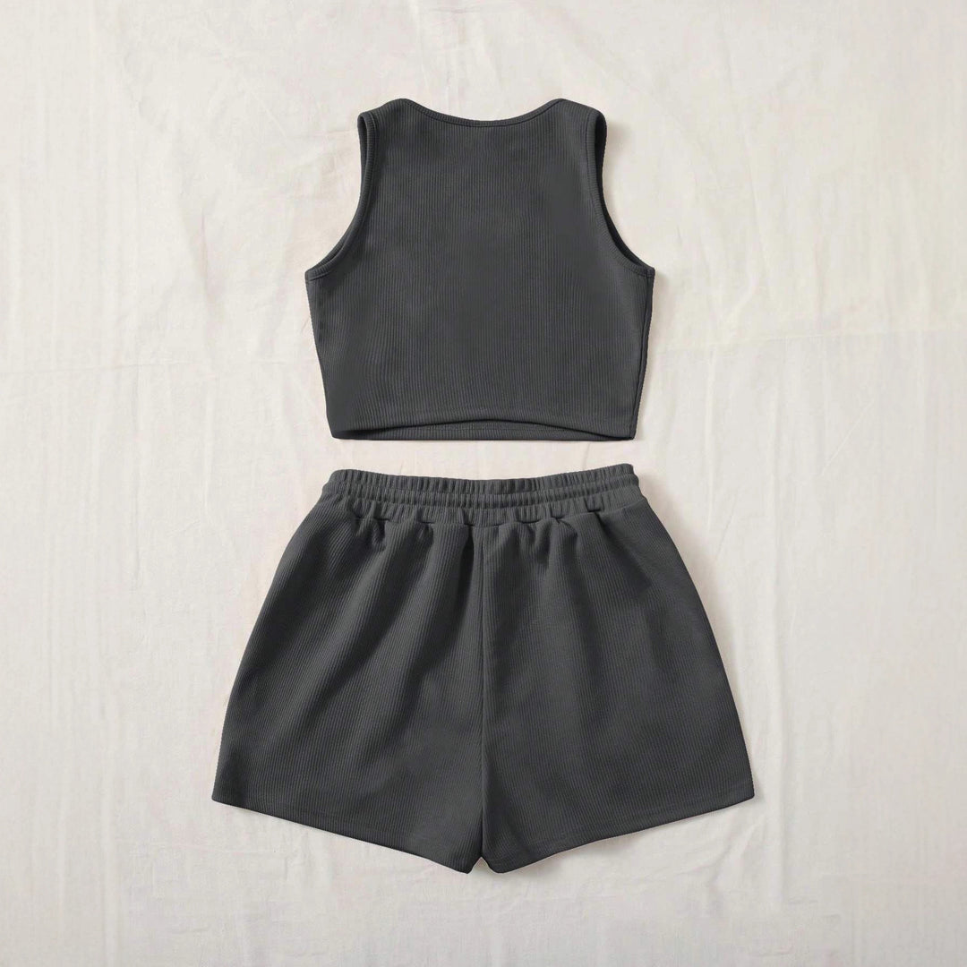 Damer sporty todelt sett med topp og shorts Skjora
