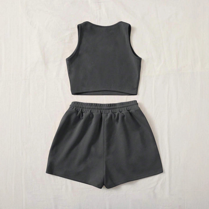 Damer sporty todelt sett med topp og shorts Skjora
