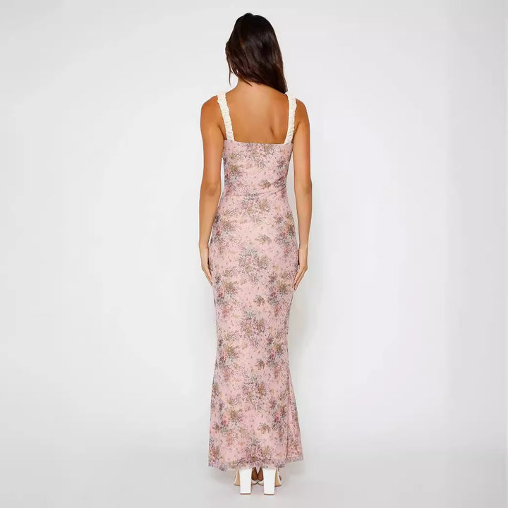 Dame Floral Maxi Kjole med Rynkedetaljer og Tettsittende Silhuett
