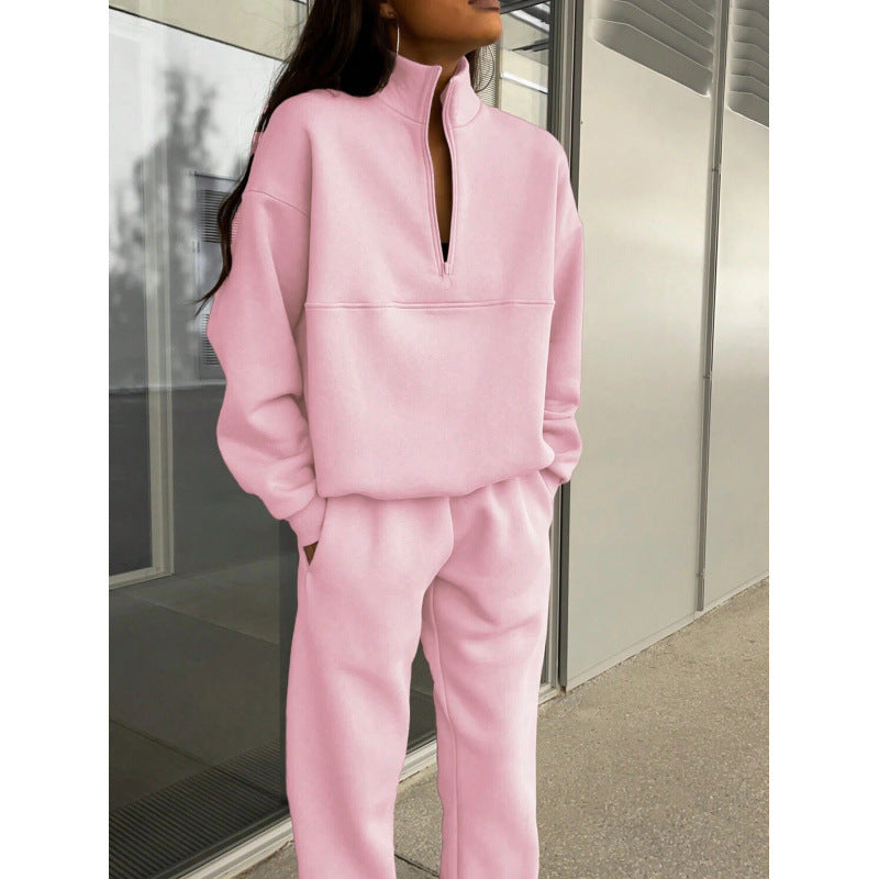 Sporty sweatshirt-set for women with high collar and elastic cuffs Skjora