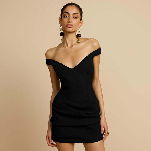 Dame elegant Off-Shoulder Minikjole med dyp V-hals og drapert kant Skjora
